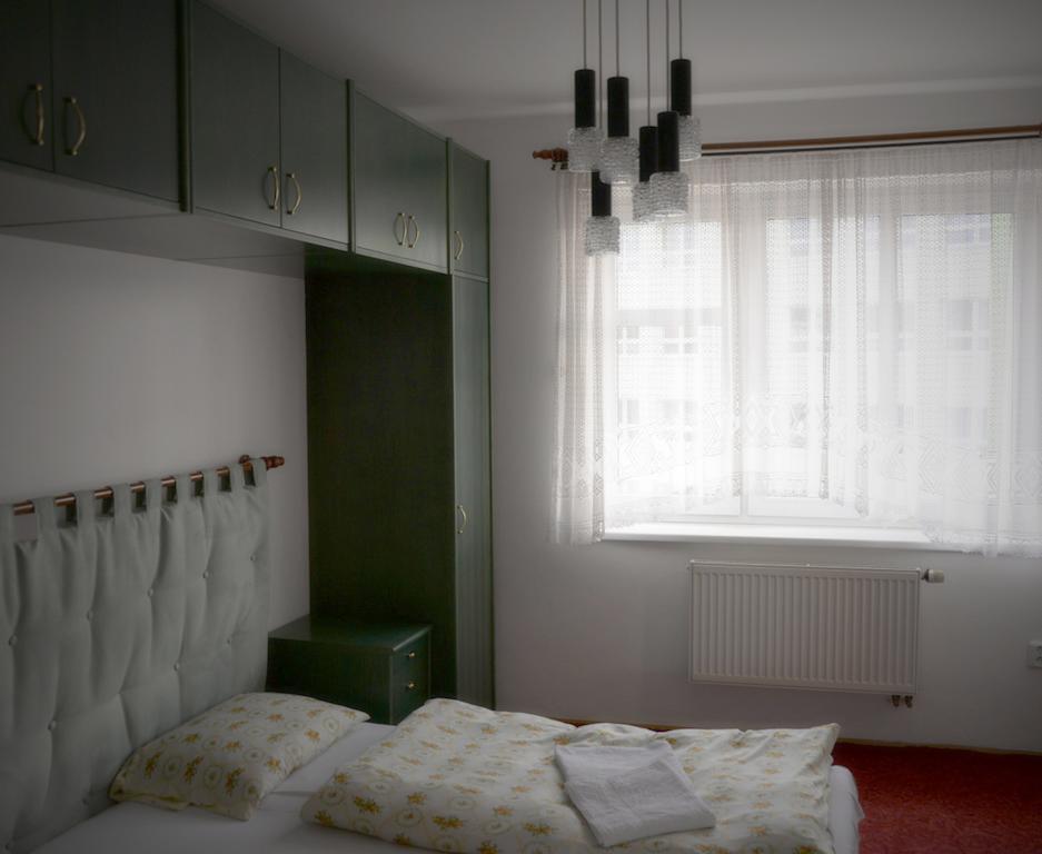 Harmony Hall Apartments Hradec Králové エクステリア 写真
